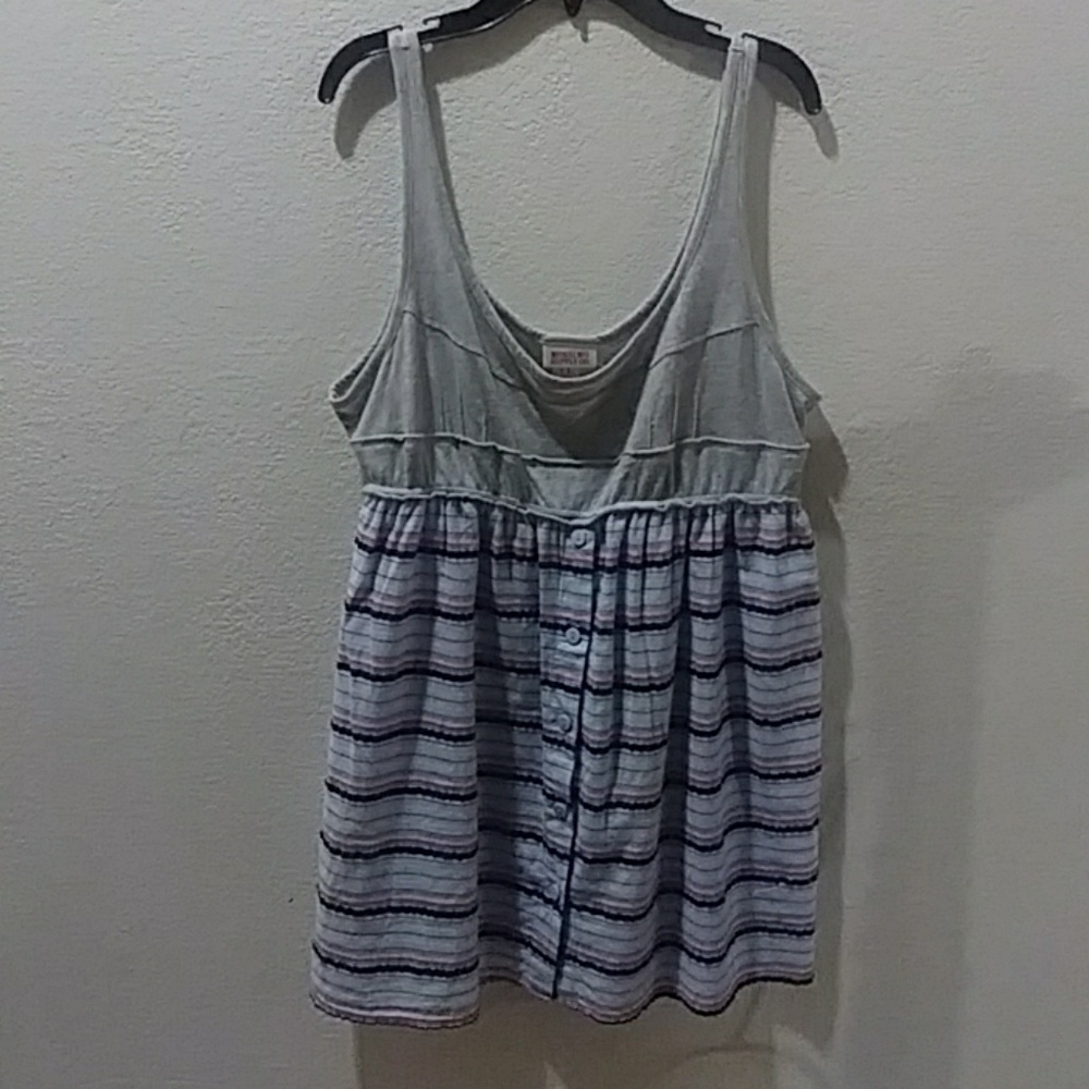 Mossimo flowy tank large